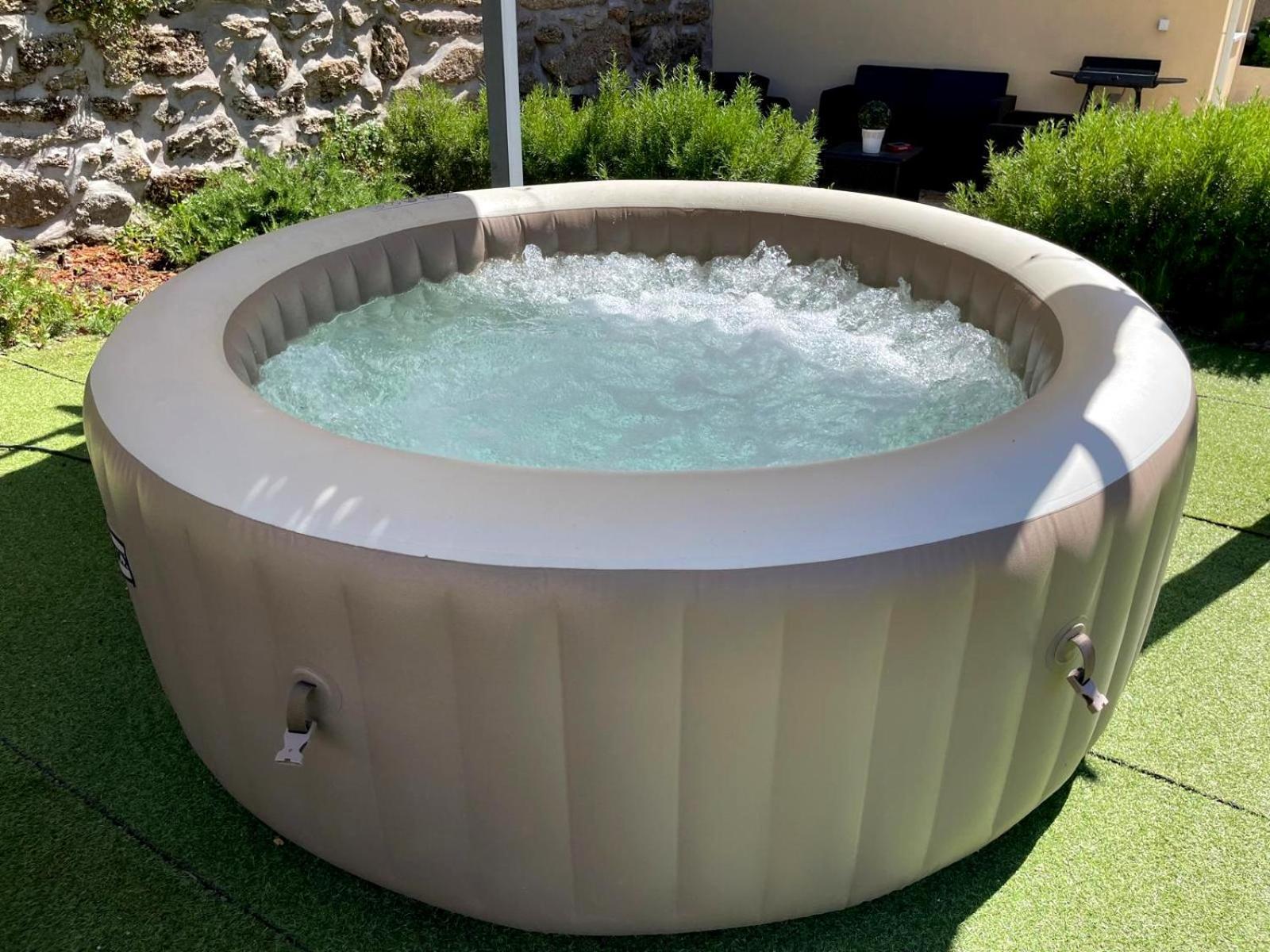 Cantinho D'Aldeia - Jacuzzi Guarda Exterior foto